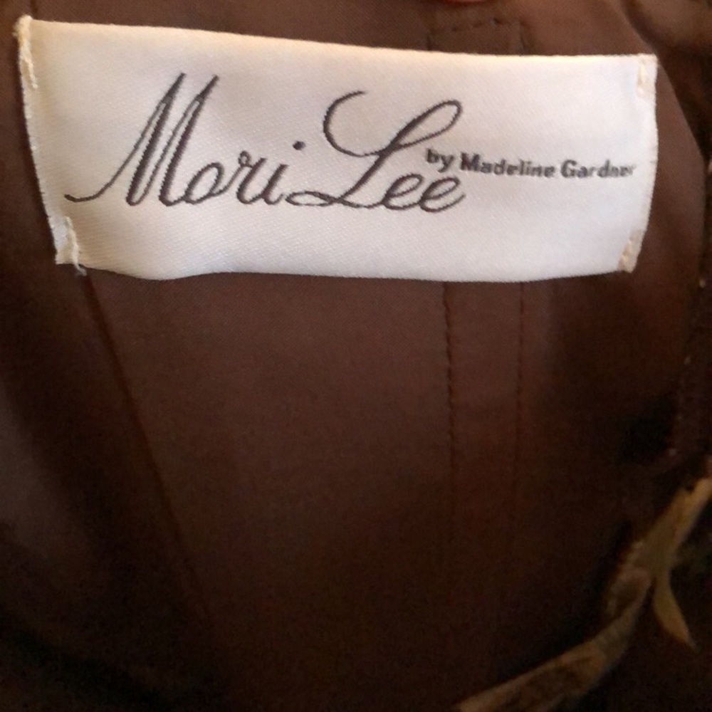 Classy Gown - image 5